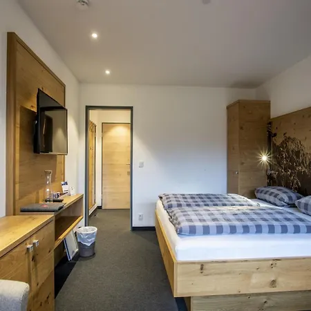 Gaestehaus Boersch * Рицлерн