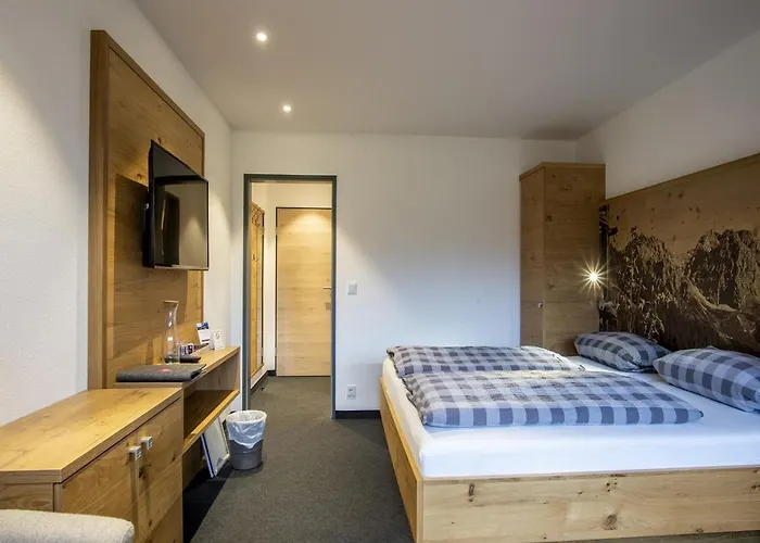 Gaestehaus Boersch * Рицлерн